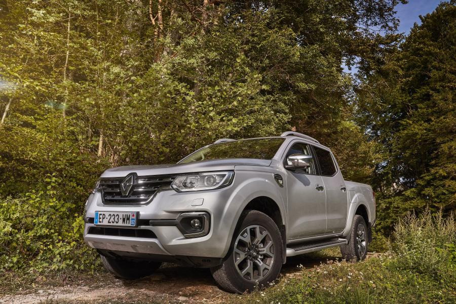  Renault Alaskan 2017 года  (WW) (фото 32 из 141)